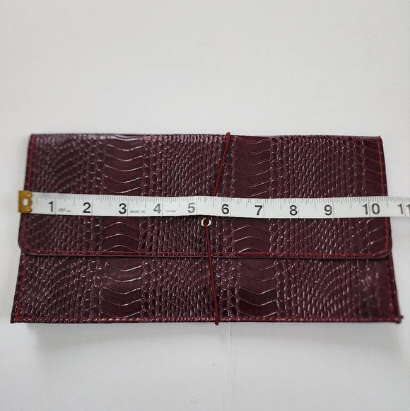 Faux Snake Skin Envelope Wine Color Hand Bag Thin Purse Loop Closure Wallet - Picture 7 of 14